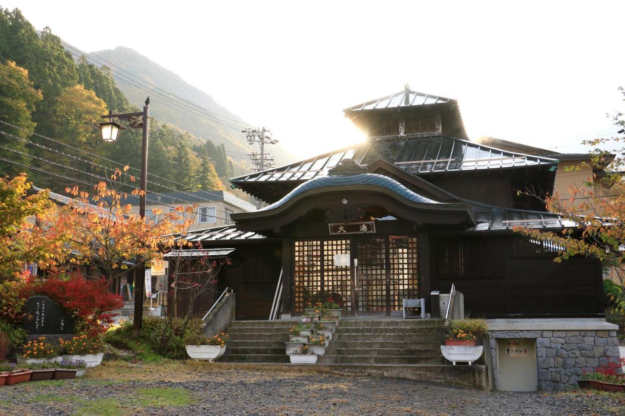 Fujiiso (Adults Only) Otel Takayama  Dış mekan fotoğraf